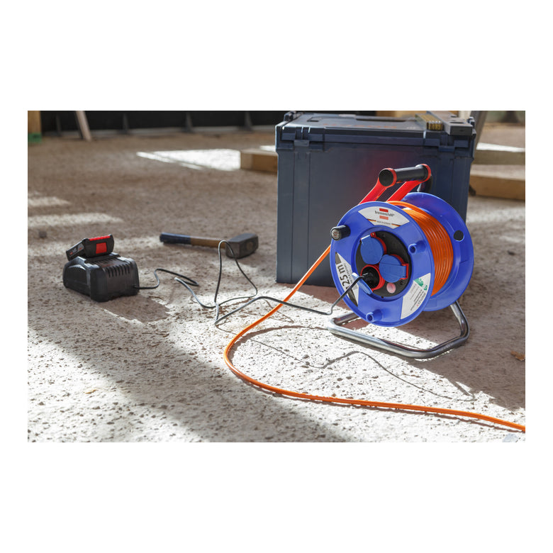 Brennenstuhl Garant IP44 Kabeltrommel, 25m Kabel in orange