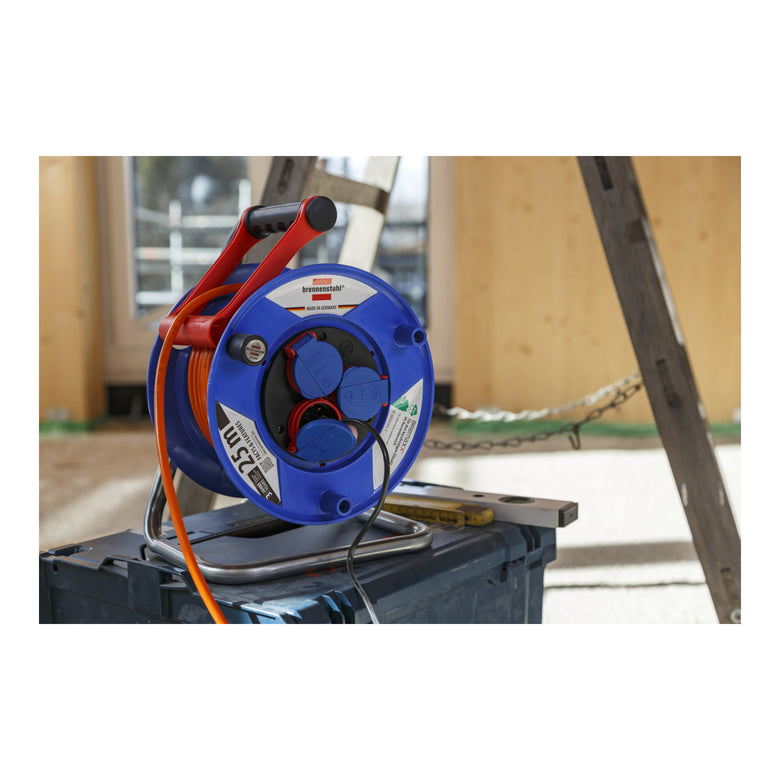 Brennenstuhl Garant IP44 Kabeltrommel, 25m Kabel in orange