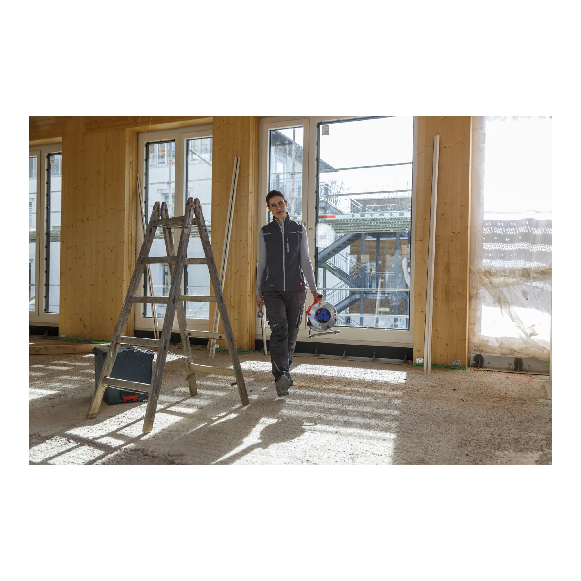 Brennenstuhl Garant S IP44 Kabeltrommel, 25m Kabel in orange