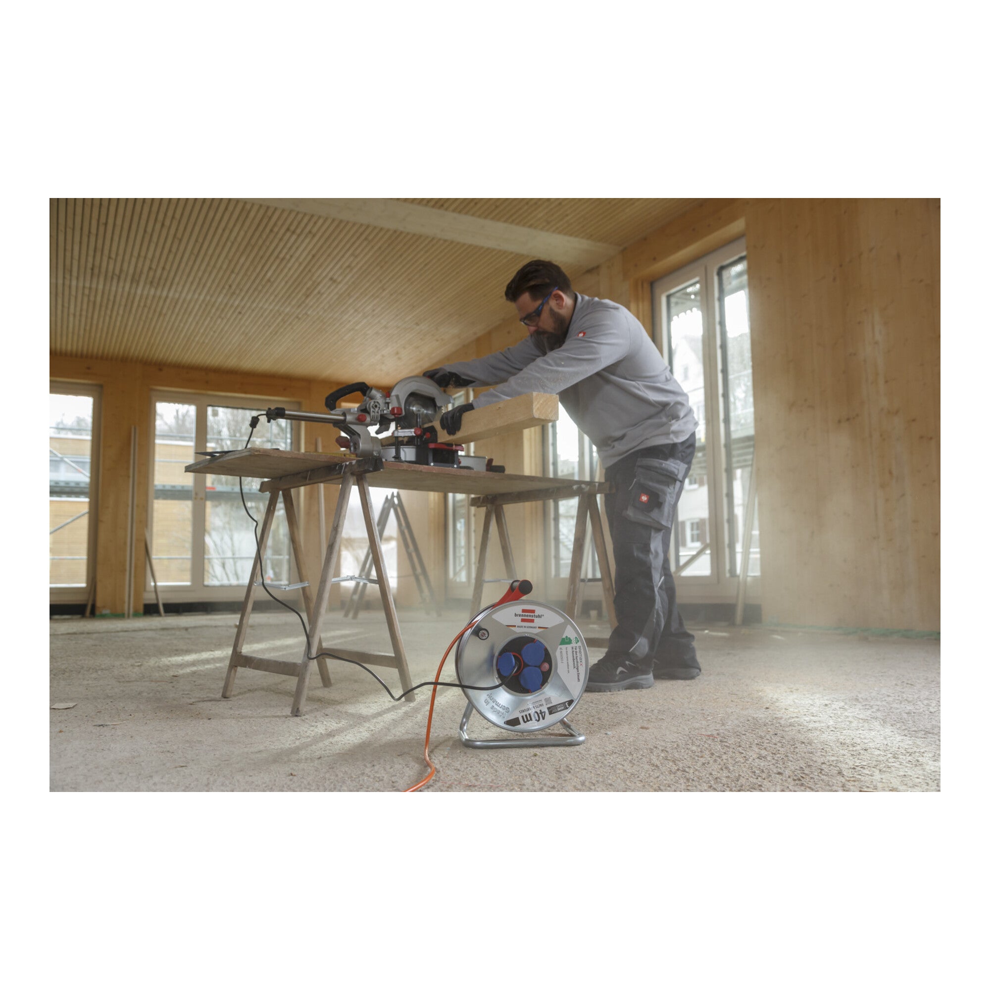 Brennenstuhl Garant S IP44 Kabeltrommel, 40m Kabel in orange