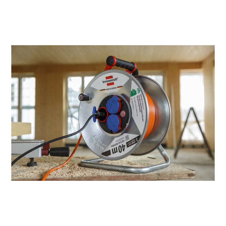 Brennenstuhl Garant S IP44 Kabeltrommel, 40m Kabel in orange