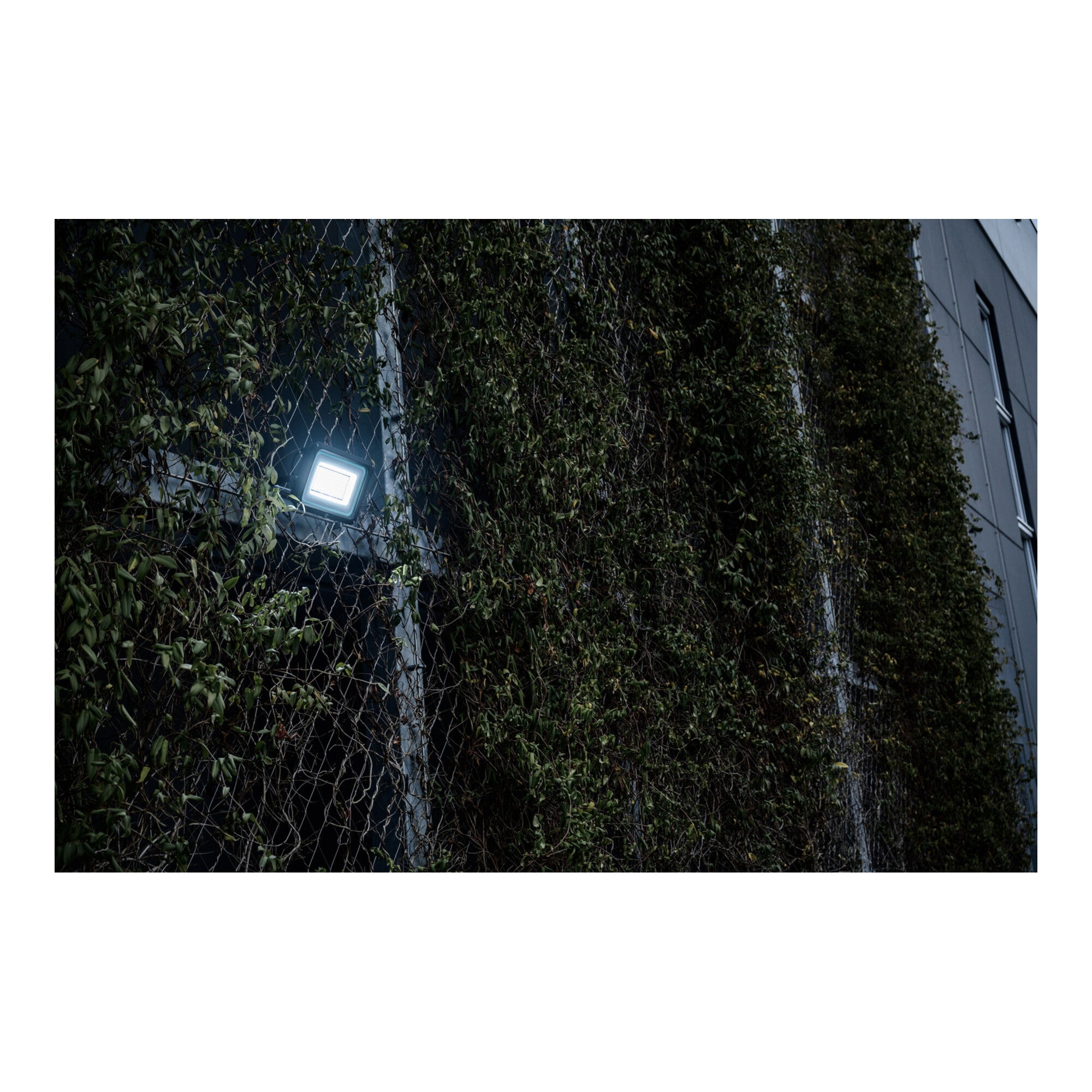 Brennenstuhl LED Strahler JARO 20060 / LED-Leuchte 150W für außen