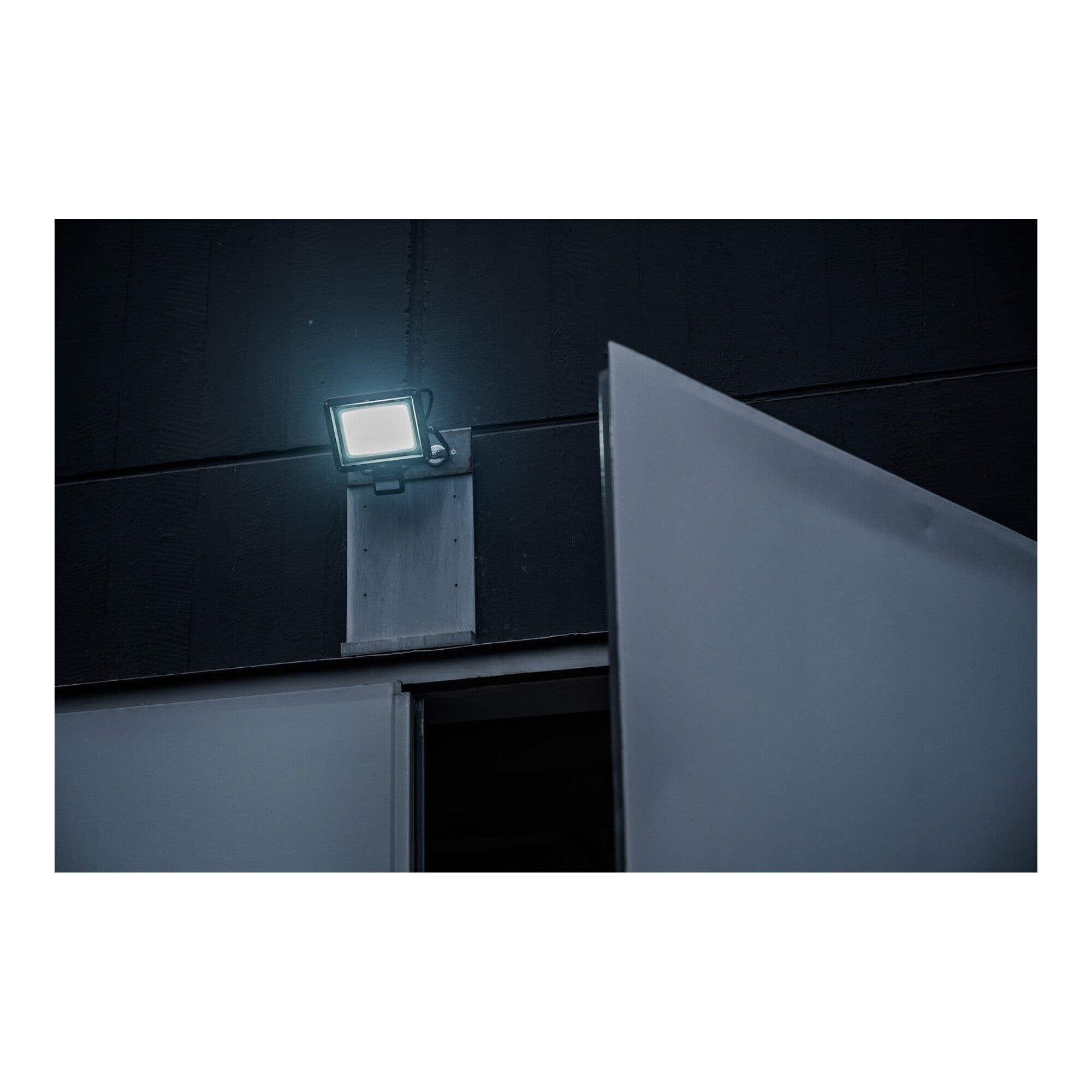 Brennenstuhl LED Strahler JARO 7060 P (LED Wandstrahler für außen IP65, 50W