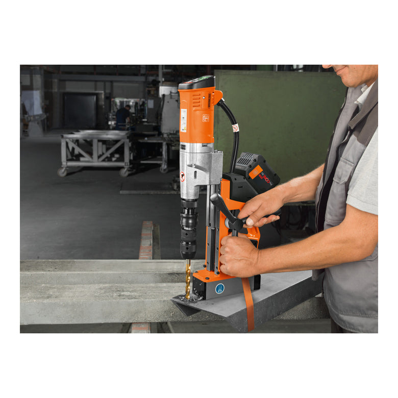 Fein Akku-Universal-Magnet-Kernbohrmaschine bis 35 mm mit Anwenderset, AKBU 35